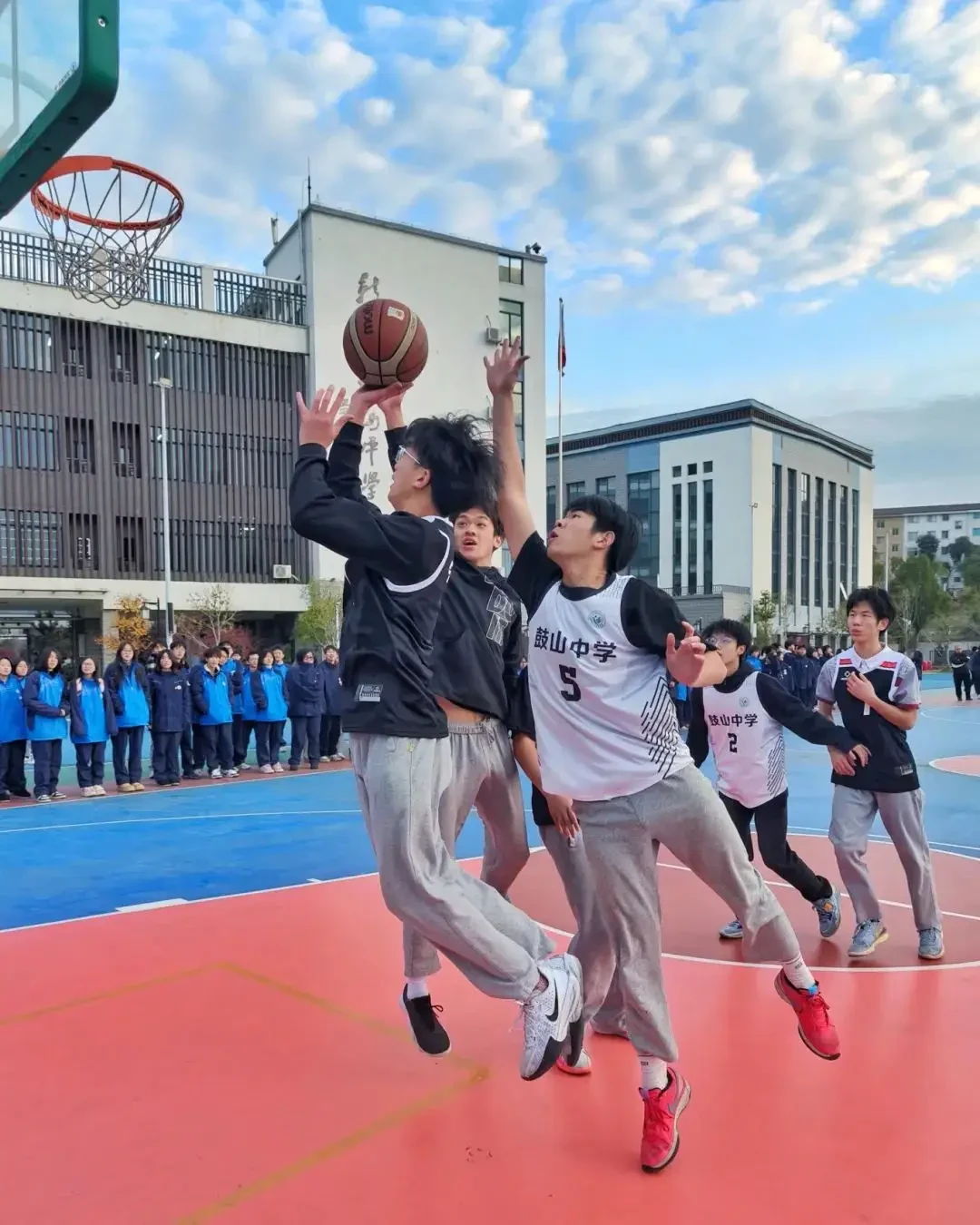 大学生篮球社团如何引入智能情感技术_2
